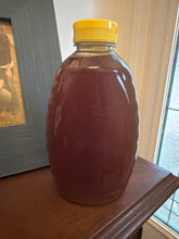 Load image into Gallery viewer, 2 lb Honey Squeeze Bottle